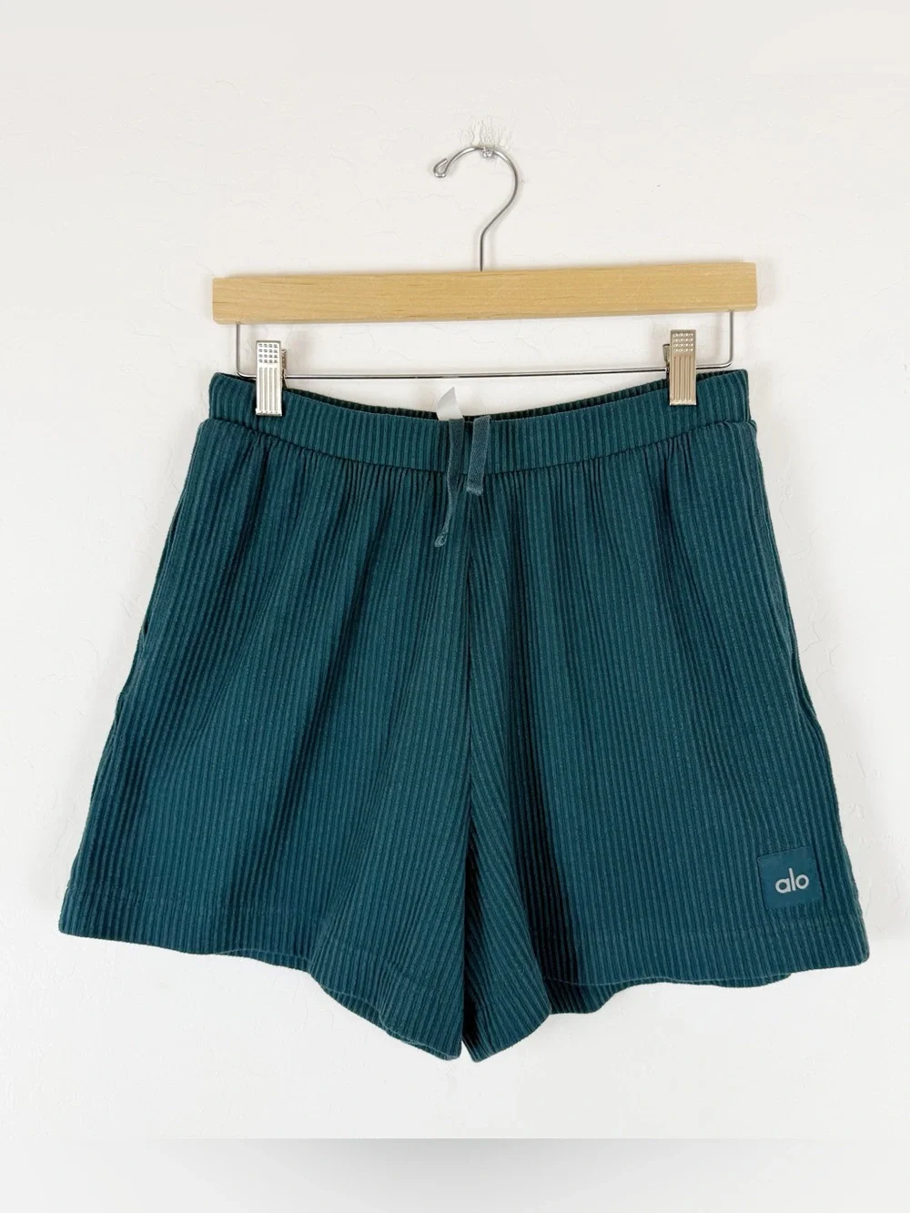 Alo Yoga Muse Ribbed Shorts In Galactic Teal